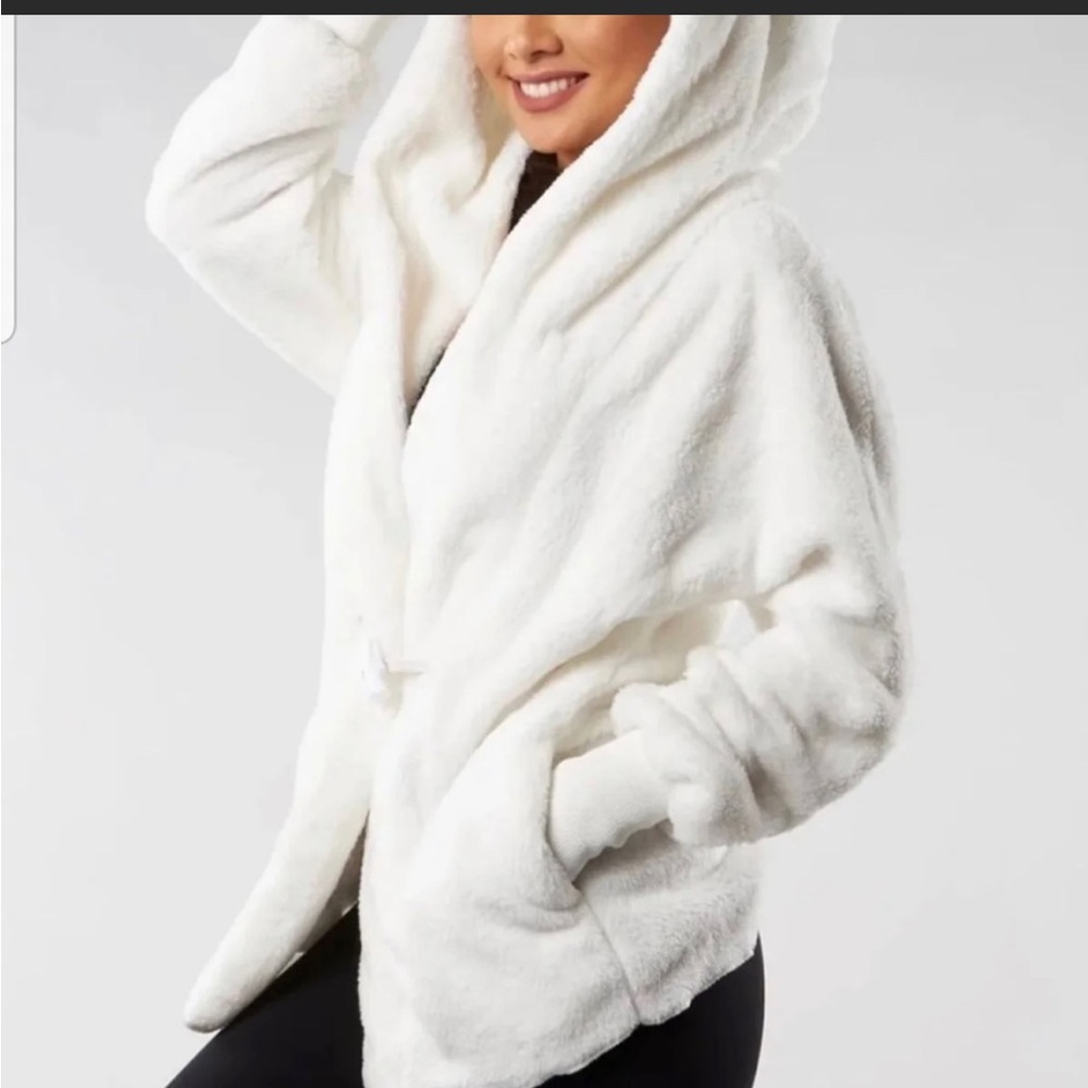 Buffbunny teddy coat white EUC